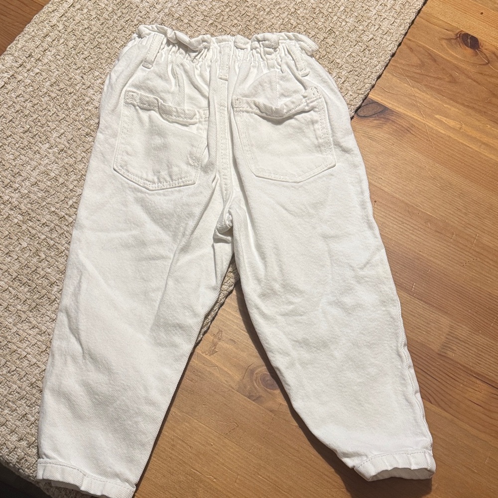 Zara Kids White Ruffle Waist Distressed Jeans - Picture 3 of 3